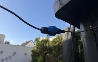 Hue festavia klobe mit kabelverbinder